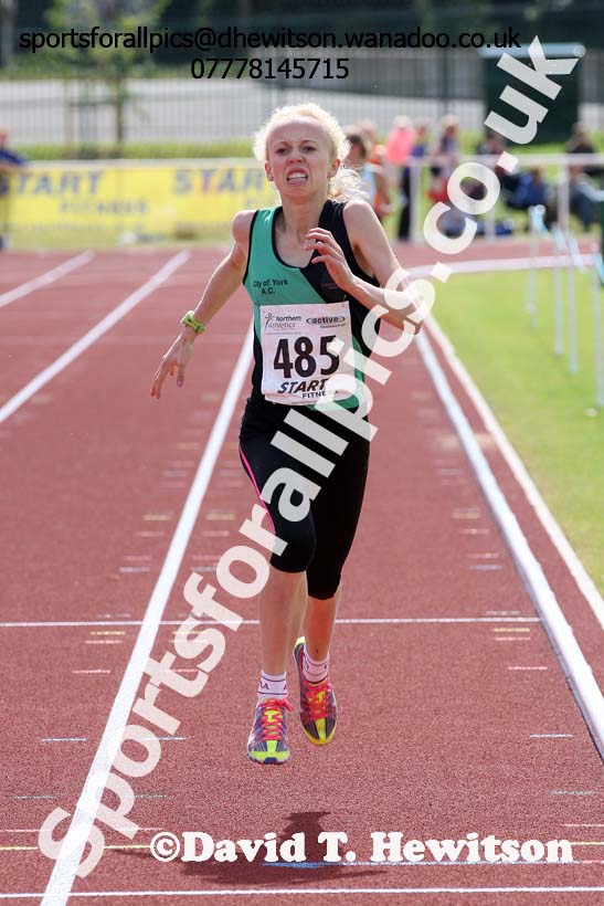 Under-17 womens 1500 metres. Photo: David T. Hewitson/Sports for All Pics